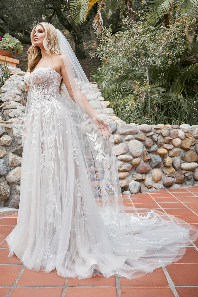 Full tulle and lace of the Alanna Boho style wedding dress ca-alanna