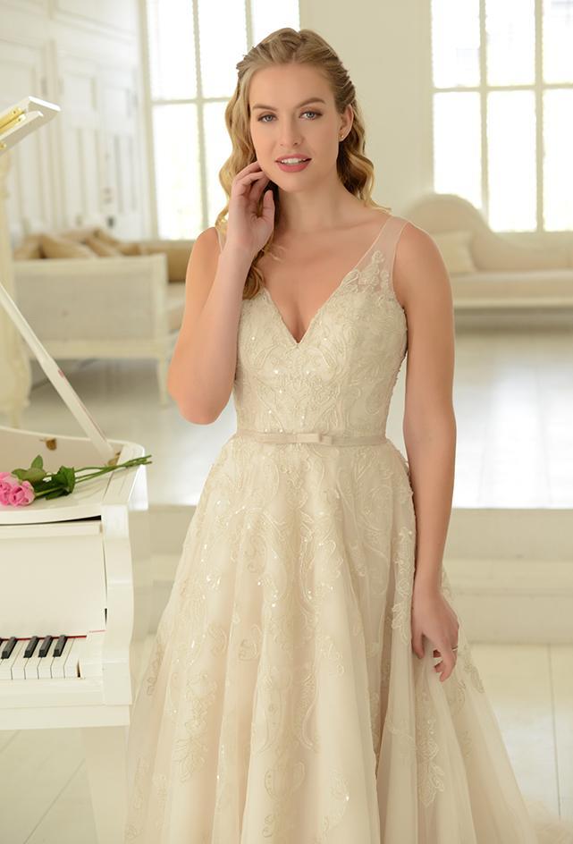 wr-rhiannon Sequin embroidered tulle Fifties style tea length wedding gown