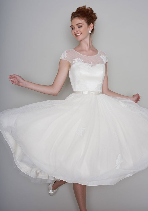 Fifties length tea dress with lace appliqué and super full skirt. Lola by Lou Lou