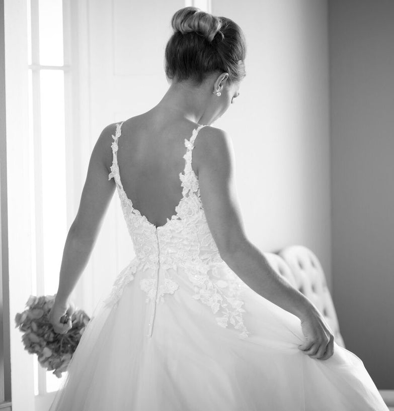 hn-molly Super soft tulle and lace applique wedding gown